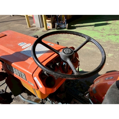 KUBOTA トラクター B7001D