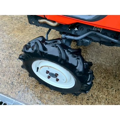 KUBOTA トラクター B72