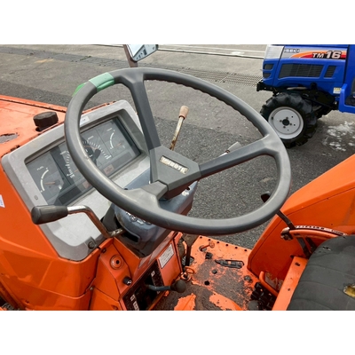 KUBOTA トラクター L1-20