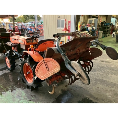 KUBOTA トラクター B7001
