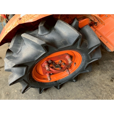 KUBOTA トラクター B7001