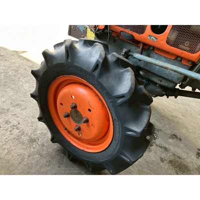 KUBOTA トラクター B7001