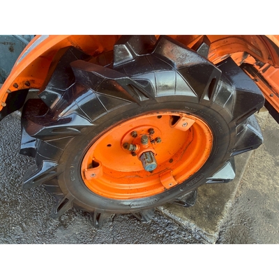 KUBOTA トラクター B7000D