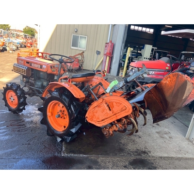 KUBOTA トラクター B7000D