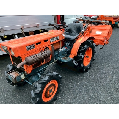 KUBOTA トラクター B7001D