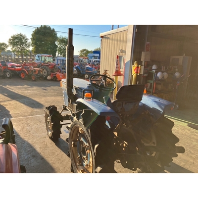 ISEKI トラクター TS1610F