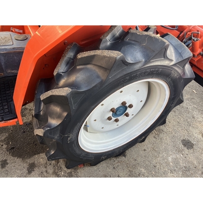 KUBOTA トラクター L1-205D