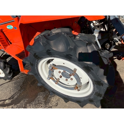 KUBOTA トラクター L1-215D