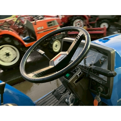 ISEKI トラクター TA227F