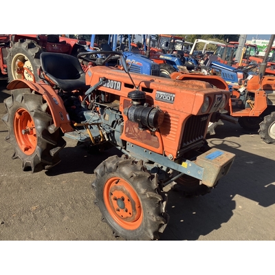 KUBOTA トラクター B7001D