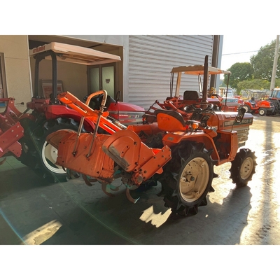 KUBOTA トラクター B1502 