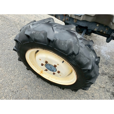 ISEKI トラクター TA247F