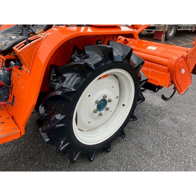 KUBOTA トラクター  B1702D