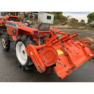 KUBOTA トラクター L1-205D