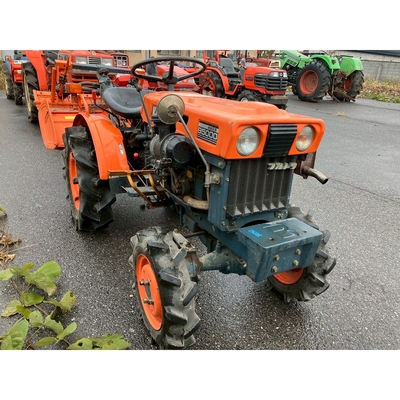 KUBOTA トラクター B5000D