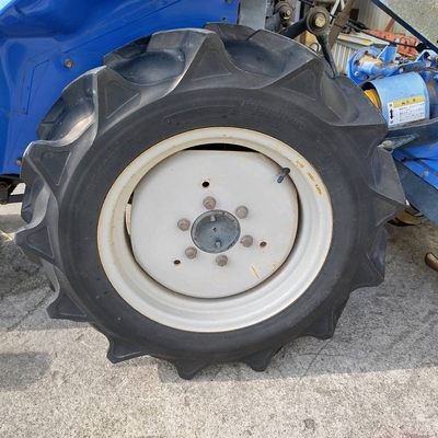 ISEKI トラクター THS16