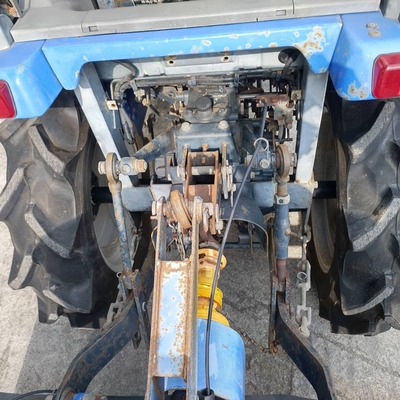 ISEKI トラクター THS16