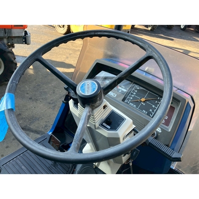 ISEKI トラクター TU220F