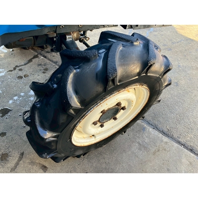 ISEKI トラクター TU220F