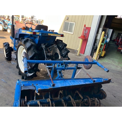 ISEKI トラクター TU220F