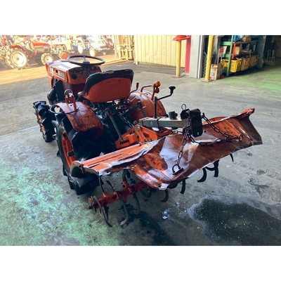 KUBOTA トラクター B7001