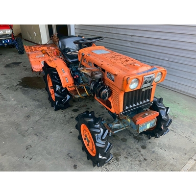 KUBOTA トラクター B7001
