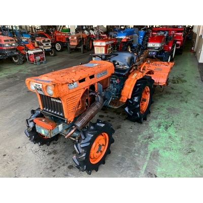 KUBOTA トラクター B7001