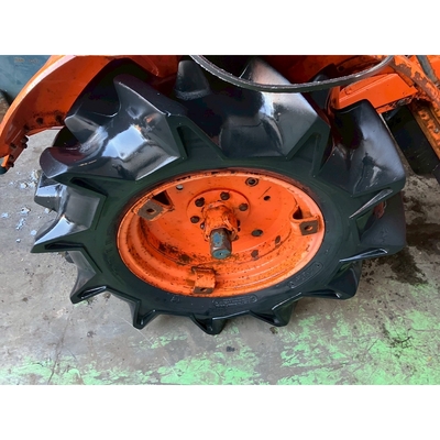 KUBOTA トラクター B7001