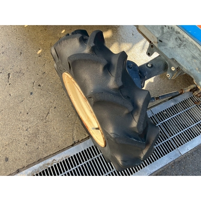 ISEKI トラクター TU175