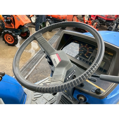 ISEKI トラクター TG25