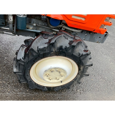 KUBOTA トラクター L1-205D