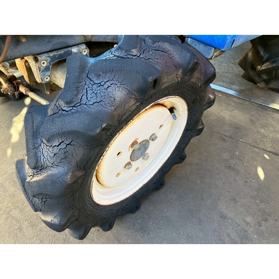 ISEKI トラクター TU150F