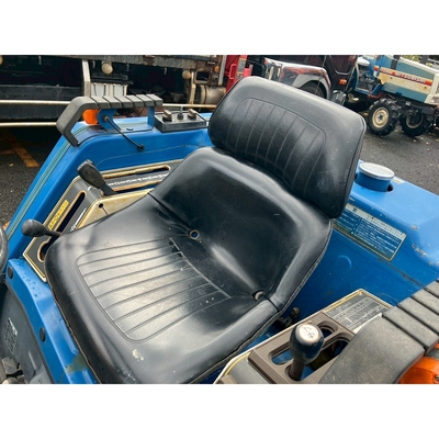 ISEKI トラクター TU200F
