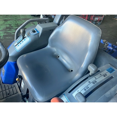 ISEKI トラクター TH26