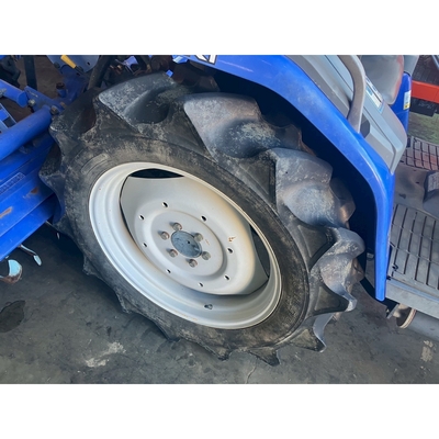 ISEKI トラクター TH26