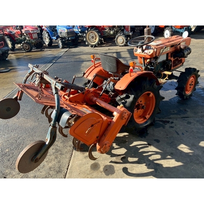 KUBOTA トラクター B7001D