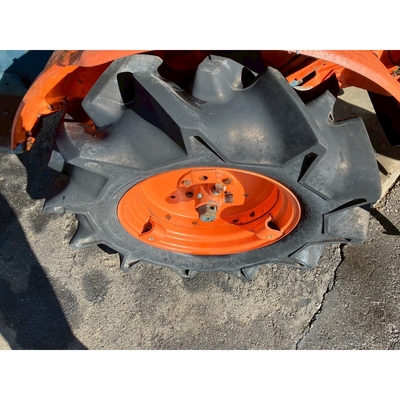 KUBOTA トラクター B7001D