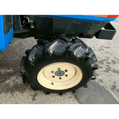 ISEKI トラクター TU165F