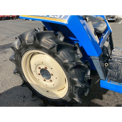 ISEKI トラクター TU237F