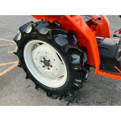 KUBOTA トラクター L1-235D
