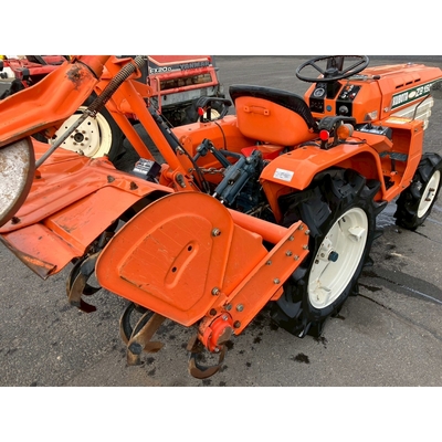 KUBOTA トラクター B1502 