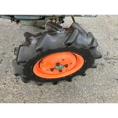 KUBOTA トラクター B7001D