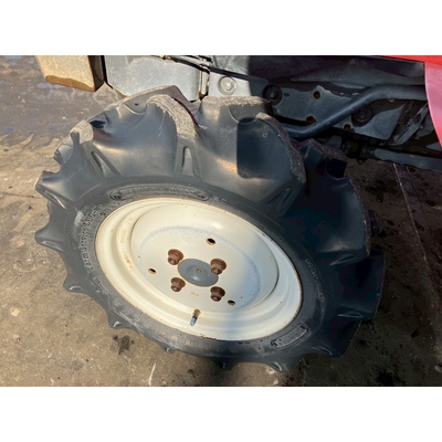 KUBOTA トラクター B52