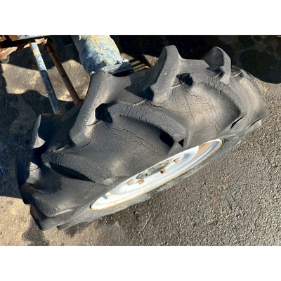 ISEKI トラクター TH26