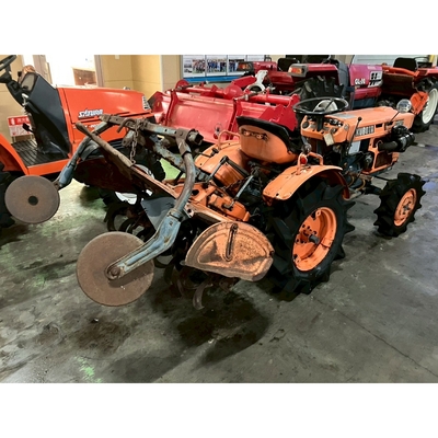 KUBOTA トラクター B7001