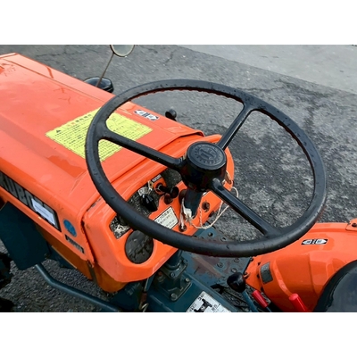 KUBOTA トラクター B7001D