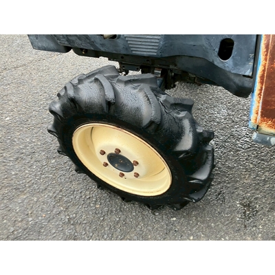 ISEKI トラクター TU205F