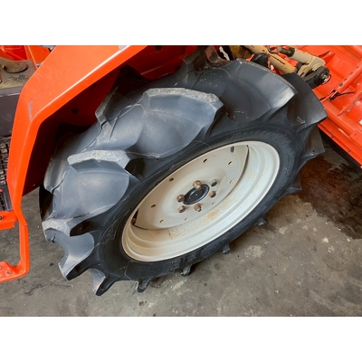 KUBOTA トラクター L1-215D