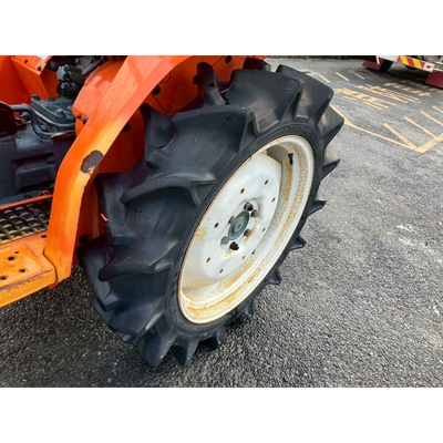 KUBOTA トラクター L1802D