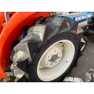 KUBOTA トラクター KL33